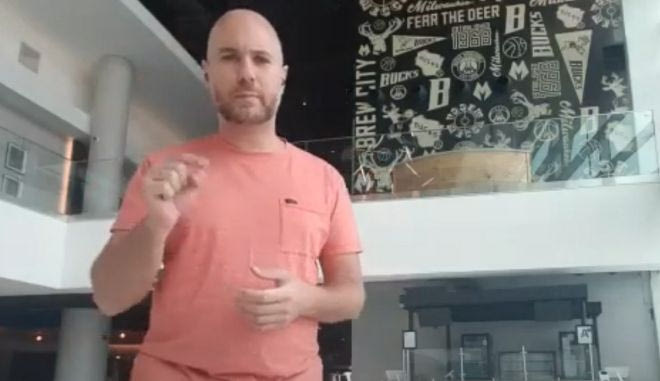 Αποστολή SPORT24 στο Μιλγουόκι: Η ατάκα του Γιάννη μετά την προπόνηση πριν το Game 3 με τους Σανς