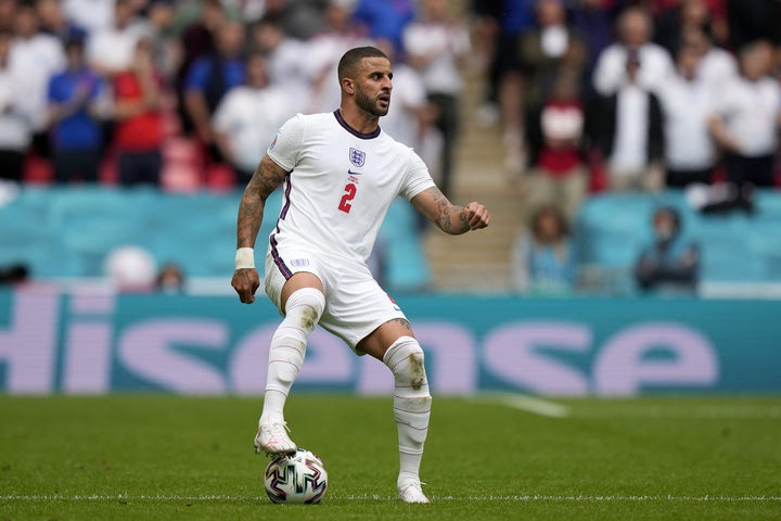 Πρόκριση υπομονής για τους Δανούς, καθαρίζουν γρήγορα οι Άγγλοι