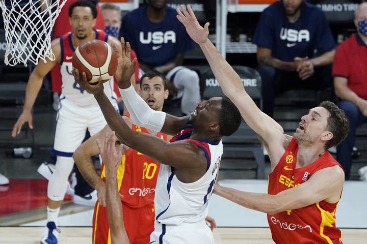 ΗΠΑ – Ισπανία 83-76: Βελτιώθηκε και πήρε τη νίκη μέσω της άμυνάς της