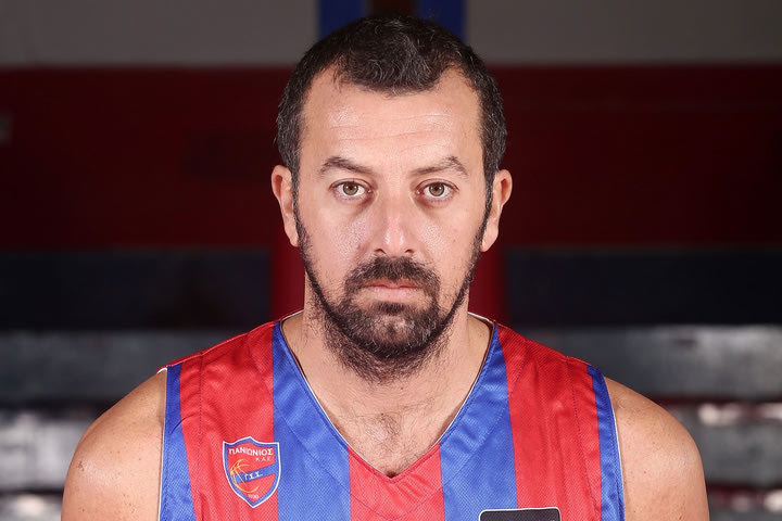 Ο Νίκος Μίχαλος επέστρεψε στον Πανιώνιο