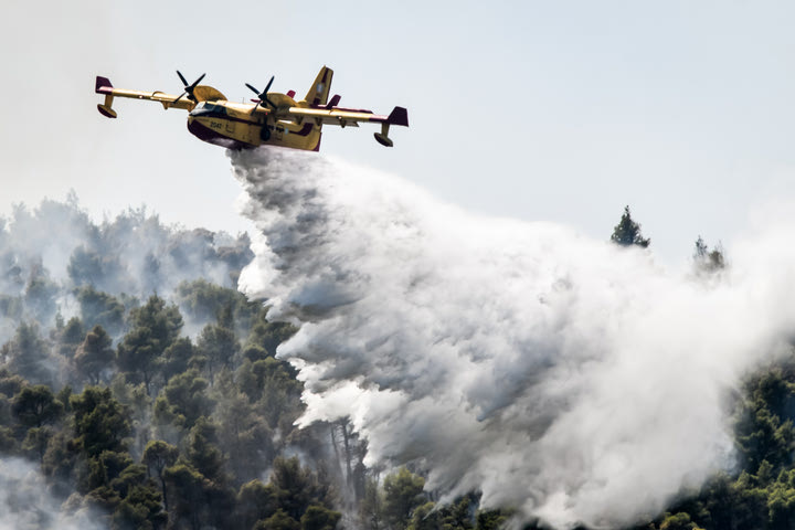 Φωτιά στα Βίλια: 200 μέτρα μακριά από την τραγωδία-Λίγο έλειψε να θρηνήσουμε θύματα σε αεροπορικό δυστύχημα