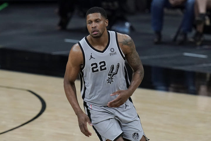Ο Ρούντι Γκέι θα παλέψει σε training camp για να μείνει στο NBA