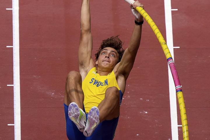 LIVE: Η μάχη του Εμμανουήλ Καραλή στον τελικό του επί κοντώ