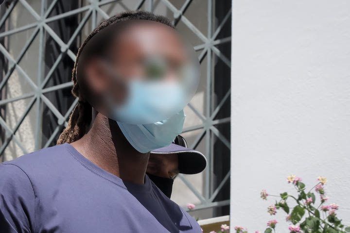 Υπόθεση Σεμέδο: “Με βίασε στο δωμάτιο με το κουκλόσπιτο” – Όλη η κατάθεση της 17χρονης