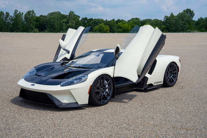 Ford GT Heritage Edition – Η σύγχρονη εκδοχή του πρωτότυπου του 1964