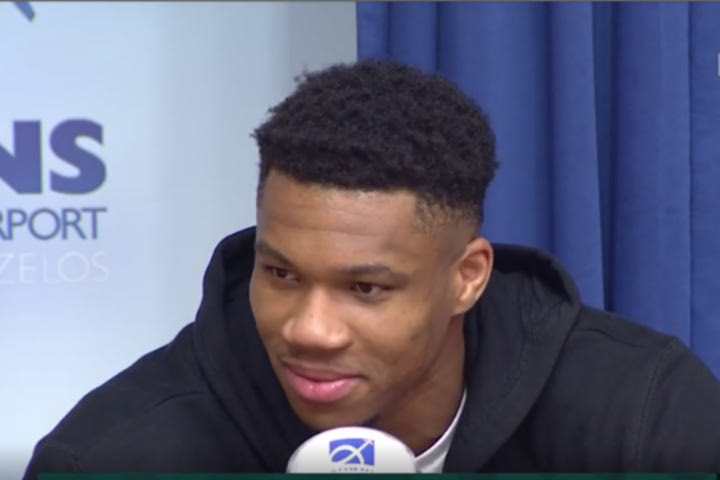 Γιάννης Αντετοκούνμπο για Θοδωρή Ιακωβίδη: “Αυτά τα βάρη δεν πρέπει να τα σηκώνει μόνος του”