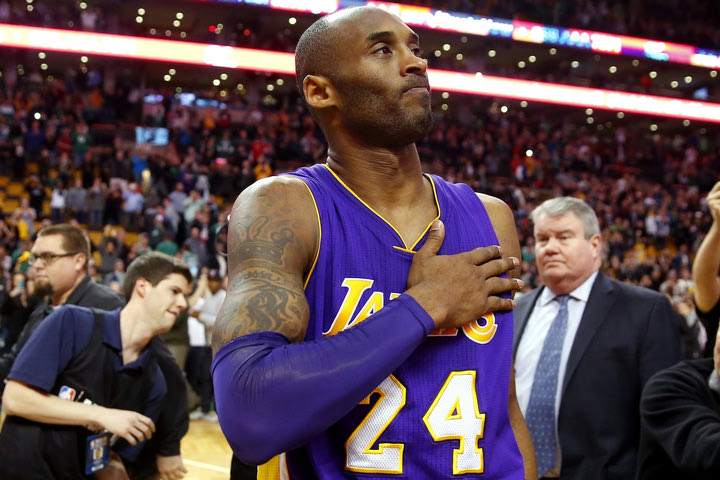 NBA, Έρβινγκ για Κόμπι: “Δεν βγάζει νόημα να αποσύρουν τη φανέλα του σε όλο το ΝΒΑ, δεν συγκρίνεται με τον Ράσελ”