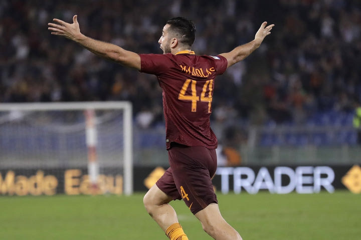 Champions League: Η UEFA θυμήθηκε την ιστορική κεφαλιά του Μανωλά κόντρα στην Μπαρτσελόνα