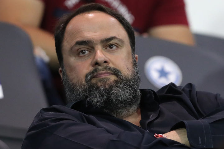 Μαρινάκης σε παίκτες: “Ήρθα να εκφράσω τη δυσαρέσκειά μου, είχαμε ζημιά 25 εκατ. ευρώ που θα την καλύψω εγώ για να βγούμε στο τέλος νικητές”