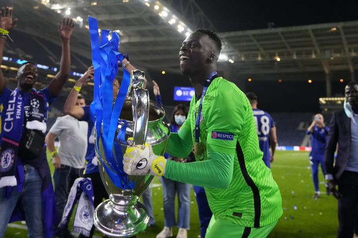 Champions League: Ο Μεντί καλύτερος τερματοφύλακας της σεζόν 2020/2021, η Σάντρα Πάνιος στις γυναίκες