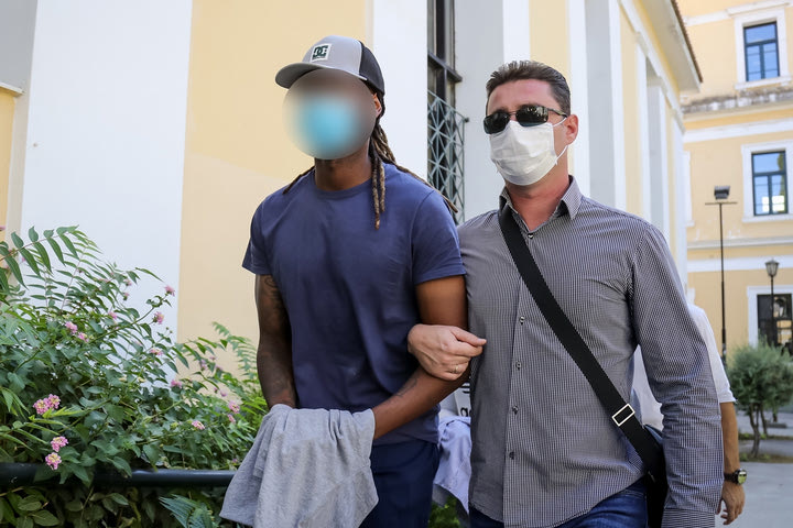 Ρούμπεν Σεμέδο: Έφτασε στον ανακριτή ο Πορτογάλος
για να απολογηθεί για τις κατηγορίες ομαδικού βιασμού