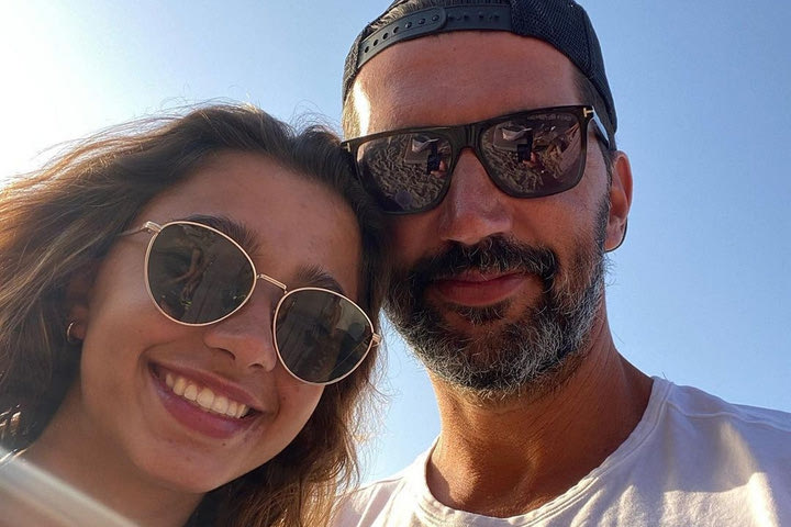 Η κόρη του Πέτζα Στογιάκοβιτς μεγάλωσε και μοιάζει αρκετά με τη μητέρα της, Αλέκα Καμηλά