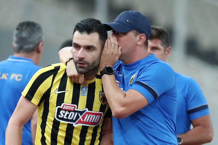 Η ΑΕΚ έκανε λόγο για συγγνώμη του διαιτητή στον Τζαβέλλα στο επεισόδιο με τον Μπαράλες