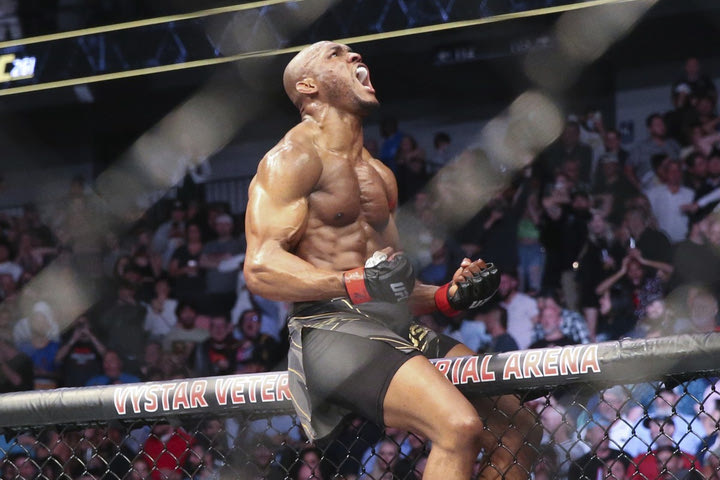 UFC 268: Μια απίθανη κάρτα που συναρπάζει