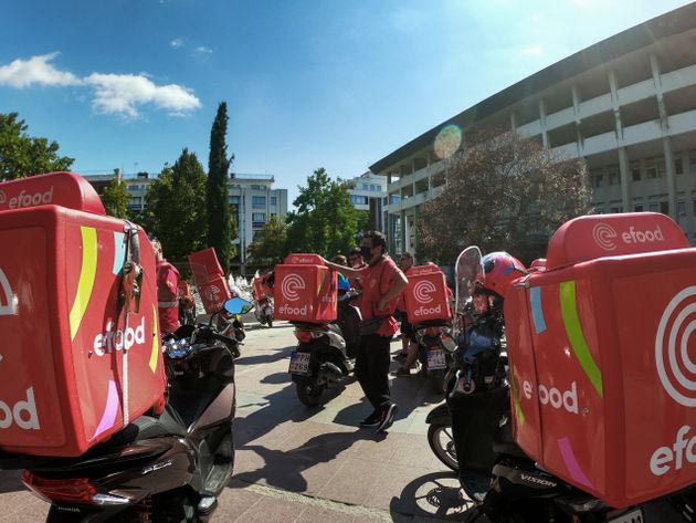 Εικοσιτετράωρη απεργία σε εστίαση και efood την Παρασκευή