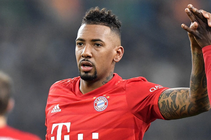 Μπόατενγκ: Κινδυνεύει με ποινή φυλάκισης έως ενός έτους για οδήγηση χωρίς δίπλωμα