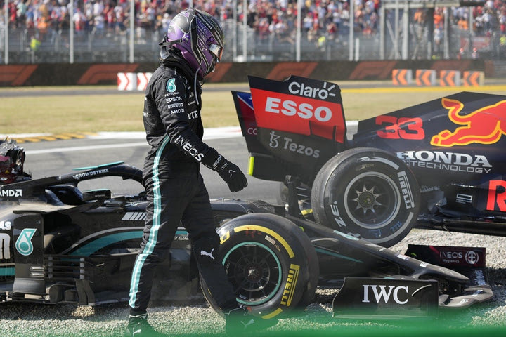 Formula 1: Χάμιλτον και Φερστάπεν ανταλλάσσουν κατηγορίες για το ατύχημα