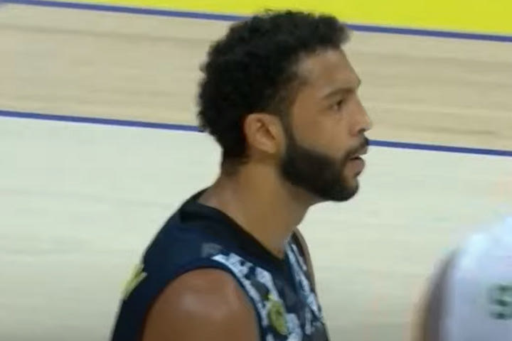 Φενέρμπαχτσε – Ούνικς 81-79: Σφράγισε τη νίκη με καλάθι του Χένρι στη λήξη