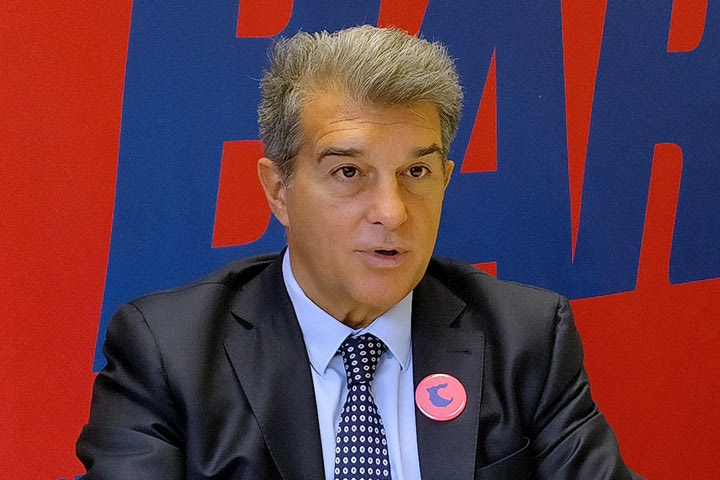 Μπαρτσελόνα: Δεν αντάλλαξαν κουβέντα Λαπόρτα και Κούμαν παρότι κάθονταν στην ίδια σειρά στο αεροπλάνο