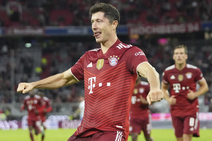 Ο Λεβαντόβσκι σκόραρε κόντρα στην Μπόχουμ και έγραψε ιστορία