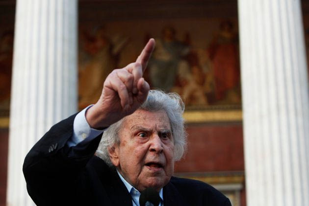 «Μύθος η ελληνική συνέχεια 3000 χρόνων». Όταν ο Μίκης Θεοδωράκης κατακεραύνωσε τον Χομπσμπάουμ