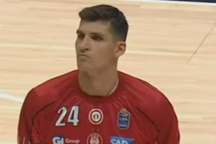 Νάπολι – Αρμάνι Μιλάνο 63-73: Πρεμιέρα με νίκη και double-double του Μήτογλου