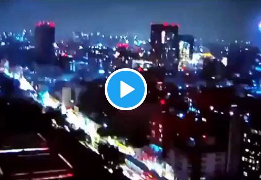 Γιατί ο ουρανός της πόλης του Μεξικού γέμισε πολύχρωμες λάμψεις την ώρα του μεγάλου σεισμού