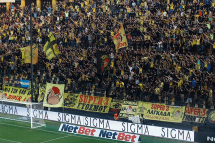 Άρης: Υποδοχή από οπαδούς στο αεροδρόμιο σε υψηλούς τόνους