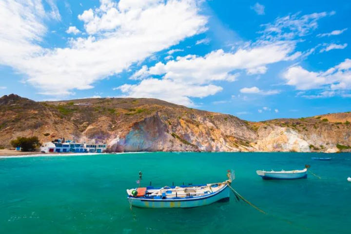 Η Μήλος ψηφίστηκε το καλύτερο νησί στον κόσμο
