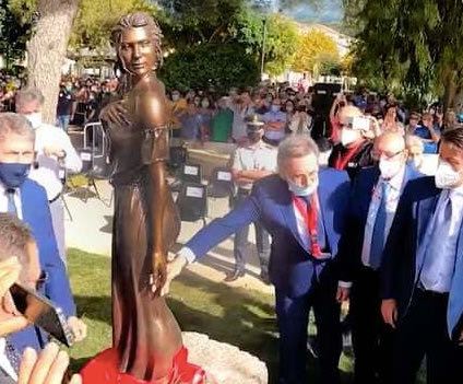 “Πόλεμος” στην Ιταλία για το άγαλμα ημίγυμνης γυναίκας ως σύμβολο μια ιστορικής στιγμής