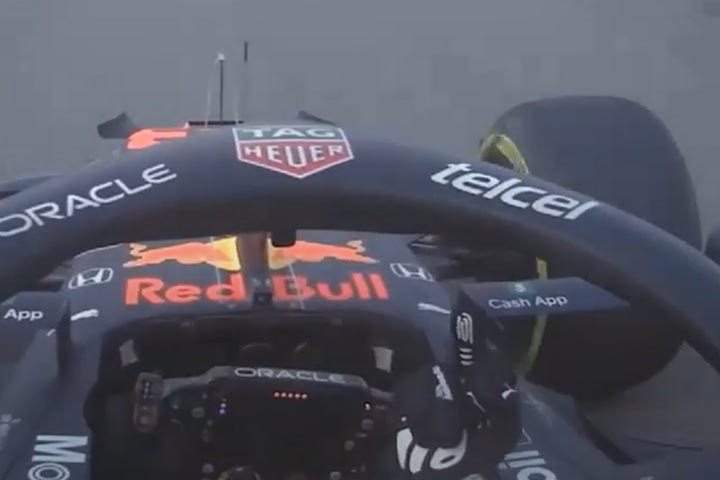 Formula 1: Πόλεμος Φερστάπεν – Χάμιλτον, ο Ολλανδός σήκωσε το μεσαίο δάχτυλο στον Βρετανό