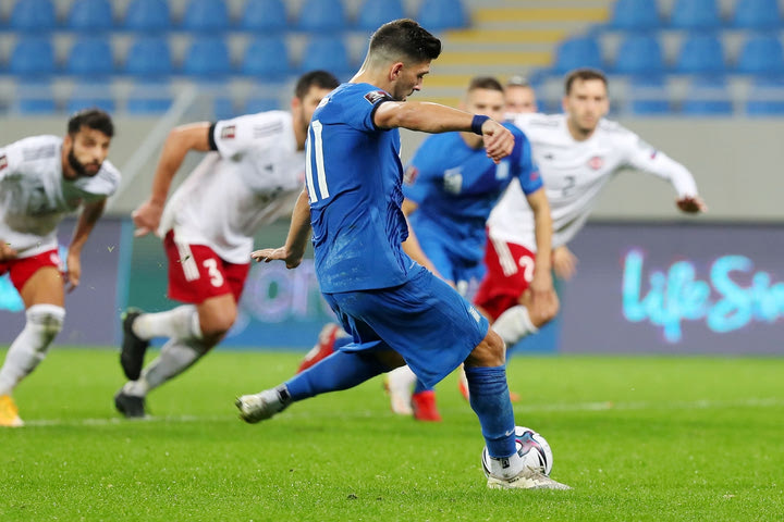 Γεωργία – Ελλάδα: Το 0-1 του Μπακασέτα στο 90′ με εκτέλεση πέναλτι