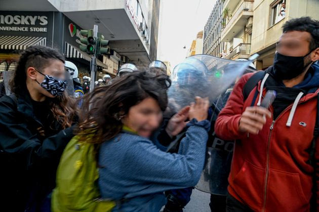 Χημικά και προσαγωγές σε συγκέντρωση κατά της υποχρεωτικής λήψης DNA από την ΕΛ.ΑΣ.