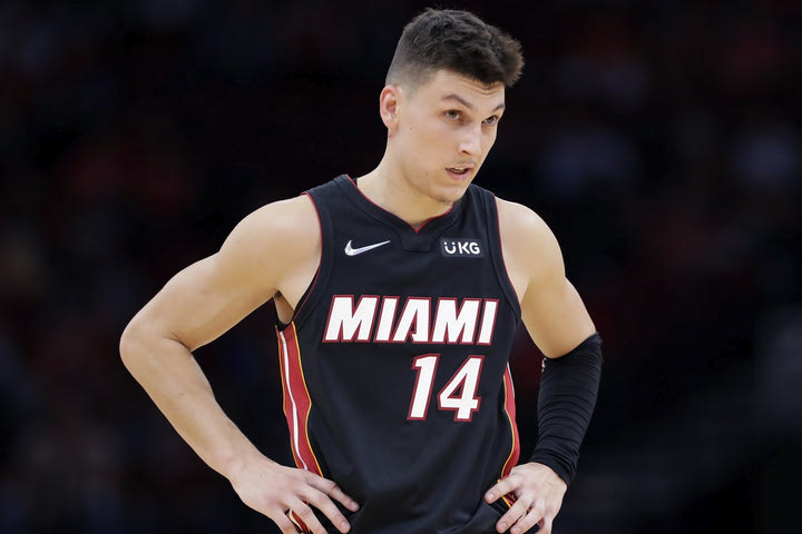 NBA: Έξι αμφίβολοι για τους Μαϊάμι Χιτ εν όψει του Game 3 της σειράς με τους Σίξερς