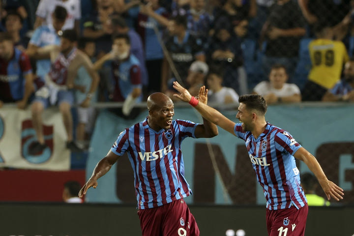 Süper Lig: Ο Μπακασέτας έστειλε την Τράμπζονσπορ στην κορυφή με μία γκολάρα και ένα πέναλτι