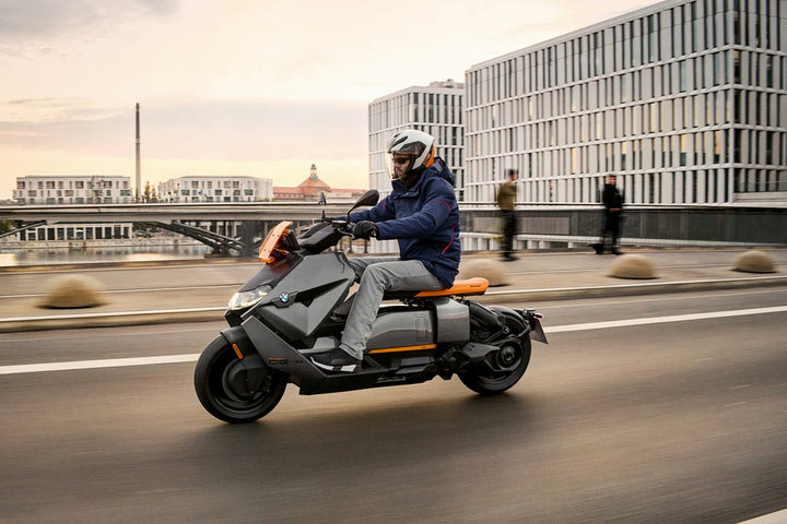 BMW CE 04: Σύντομα στην Ελλάδα το νέο ηλεκτρικό σκούτερ με ισχύ έως 42 hp και αυτονομία έως 130 km