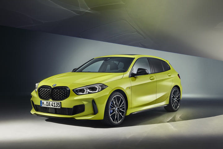 Τι άλλαξε στην ανανεωμένη BMW M135i xDrive των 306 ίππων;