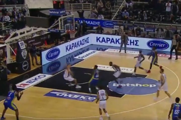 ΠΑΟΚ – Περιστέρι: Το buzzer beater του Έρικ ΜακΚρι