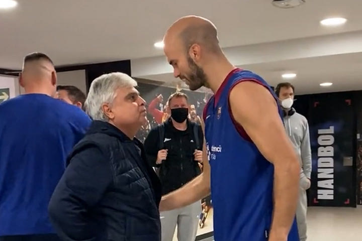 Μπαρτσελόνα – Ζενίτ: Καλάθης και Παπαδόπουλος είχαν εγκάρδια συνομιλία σε μία “πράσινη” συνύπαρξη