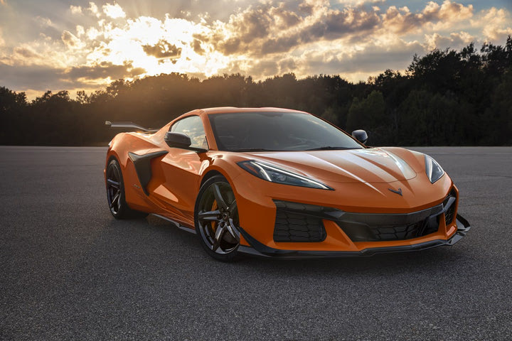 Η νέα Chevrolet Corvette Z06 έχει τον πιο δυνατό V8 ατμοσφαιρικό κινητήρα όλων των εποχών
