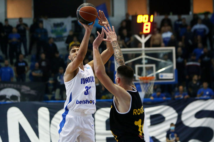 Ιωνικός – Αντβέρπ 81-92: Πλήρωσε το μπλακ άουτ της τρίτης περιόδου