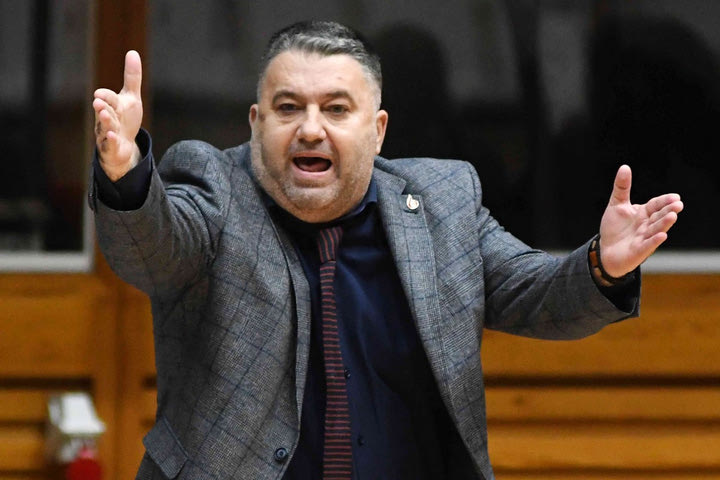 Ηρακλής: Κοντά σε συμφωνία με τον Μάκη Γιατρά για τη θέση του προπονητή