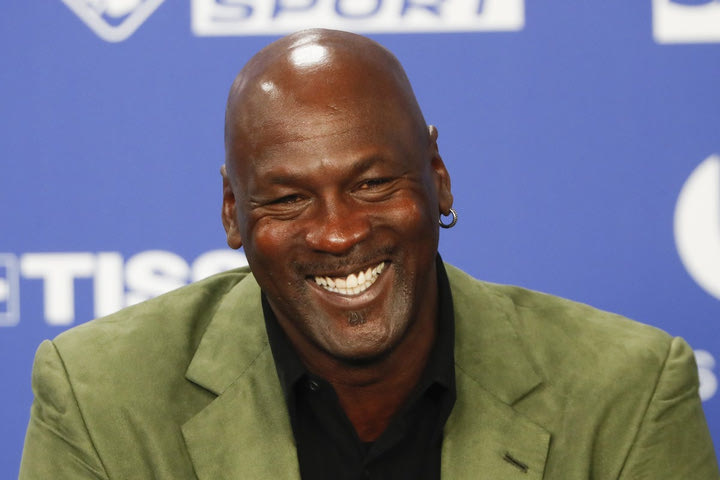 NBA, Χόρνετς: Ο Μάικλ Τζόρνταν θα συναντηθεί με Ντ’ Αντόνι και Άτκινσον, τελική ευθεία για προπονητή