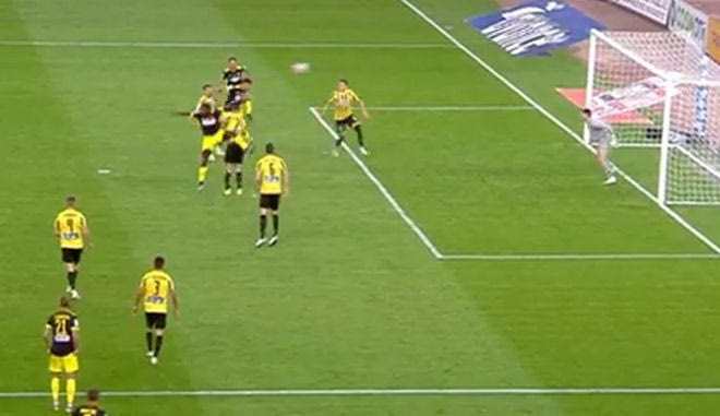 ΑΕΚ – Άρης: Μείωσαν σε 2-1 οι φιλοξενούμενοι με κεφαλιά του Ματέο Γκαρσία