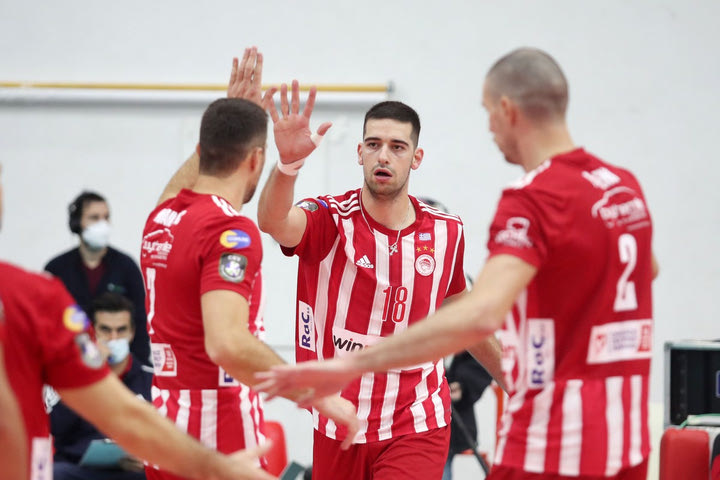 Φοίνικας – Ολυμπιακός 0-3: Εμφατικό διπλό των ερυθρόλευκων στη Σύρο