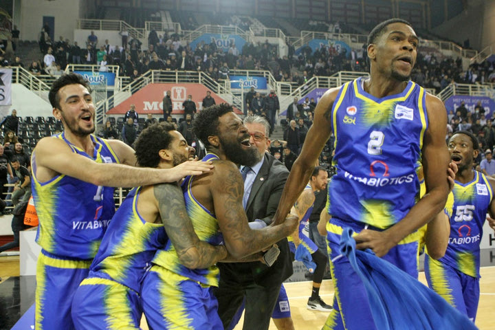 ΠΑΟΚ – Περιστέρι 86-87: Διπλό με buzzer beater του ΜακΚρι
