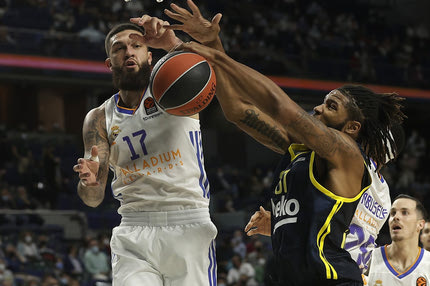 Ρεάλ Μαδρίτης – Φενέρμπαχτσε 70-69: Το ρεκόρ του Πουαριέ και το άστοχο τρίποντο του Σάγιοκ έκριναν το ματς