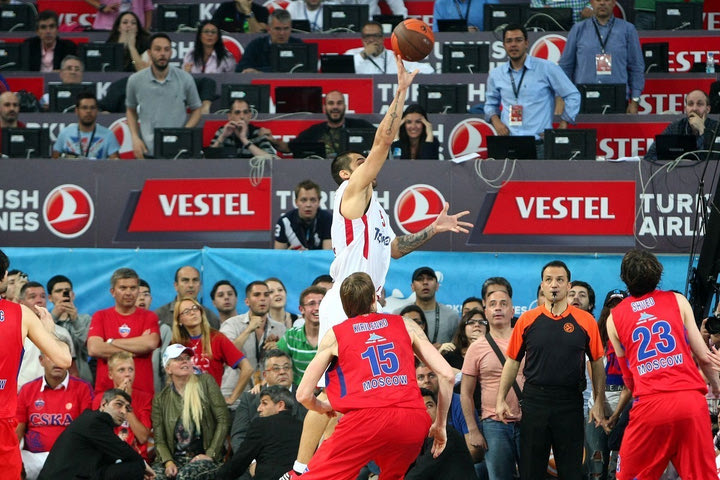 Η EuroLeague αποθέωσε τον Πρίντεζη επειδή ξεπέρασε τους 3.500 πόντους θυμίζοντας το νικητήριο καλάθι κόντρα στην ΤΣΣΚΑ
