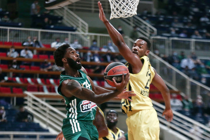 Παναθηναϊκός: Πρόστιμο από την EuroLeague για πυρσό στο παιχνίδι με τη Φενέρμπαχτσε