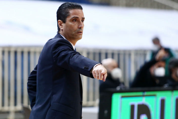 Σφαιρόπουλος: “Αφήνω την ομάδα που αγαπώ γνωρίζοντας πως έχω ενστερνιστεί την φιλοσοφία της”